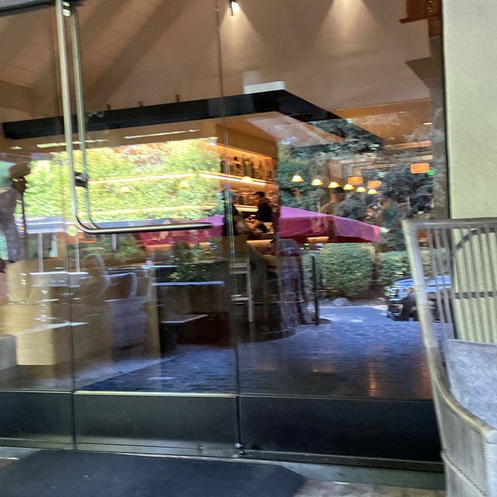 Harvest Table - New American Near Me - St Helena, California