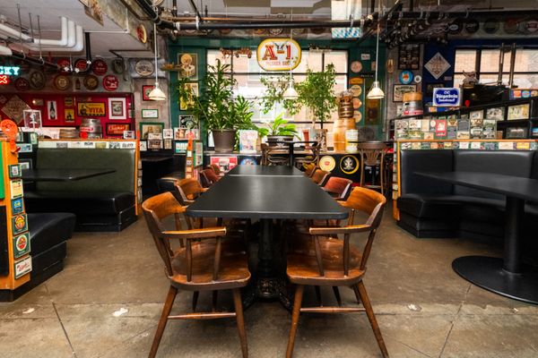 Pike Pub by null