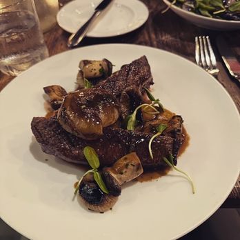 Oakleaf - Rohan duck breast - New American Near Me - Carrboro, North Carolina