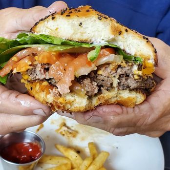 Kona Grill - Boise - Happy Hour $6 cheeseburger and fries. - Sushi Bars Near Me - Meridian, Idaho Kona Grill - Boise - Happy Hour $6 cheeseburger and fries. - Sushi Bars Near Me - Meridian, Idaho