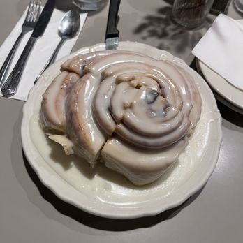 Maltby Cafe - The cinnamon (huge) - American Near Me - Snohomish, Washington