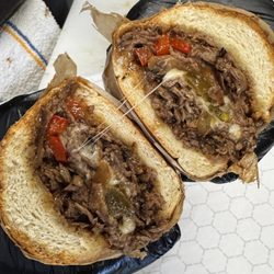 Ollies Deli & Dawgs - Southsider, shaved London broil for a great Chicago beef sando