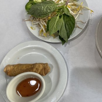 Pho Thang Cafe - Spring roll - Vietnamese Near Me - Cleveland, Ohio Pho Thang Cafe - Spring roll - Vietnamese Near Me - Cleveland, Ohio