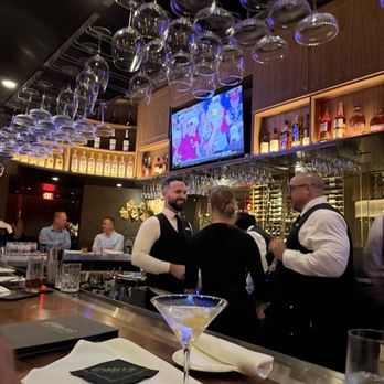 Eddie V's Prime Seafood - Bar - Seafood Near Me - Naples, Florida