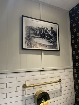 Winnie's Manayunk by null