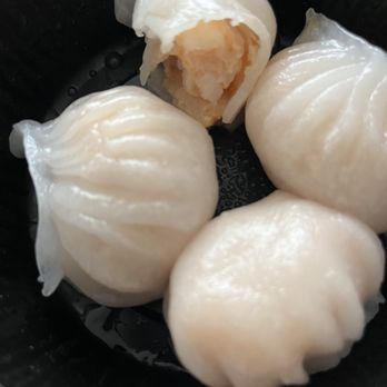 Ixlb Dim Sum Eats - Juicy big shrimp in the Har Gow (4) - Dim Sum Near Me - Los Angeles, California