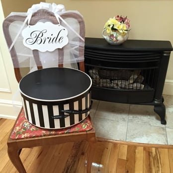 Heath's Tea Room Restaurant - Our bride's chair with hat box at Heath's Tea Room - Tea Rooms Near Me - Rockport, Massachusetts Heath's Tea Room Restaurant - Our bride's chair with hat box at Heath's Tea Room - Tea Rooms Near Me - Rockport, Massachusetts