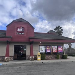 Jack in the Box - Nothing notating the lobby was closed. We were not the only customers who expressed displeasure in this location's lack of communication.