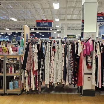 Marshalls - Department Stores Near Me - Whittier, California Marshalls - Department Stores Near Me - Whittier, California