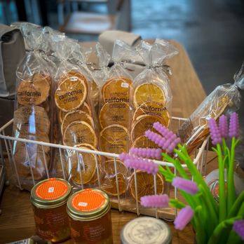 Lavender & Honey Redondo - California crisp for drinks - Cafes Near Me - Redondo Beach, California