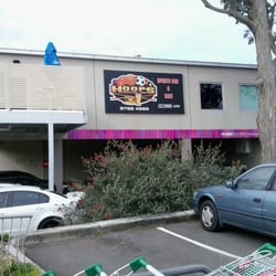 Hoops Sports Bar & Cafe