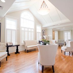 DiBello Plastic Surgery - Joseph N. DiBello, MD - Lobby zoomed out