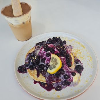 Nightingale - Iced tiramisu latte and lemon blueberry hot cakes - Breakfast & Brunch Near Me - Huntington Beach, California Nightingale - Iced tiramisu latte and lemon blueberry hot cakes - Breakfast & Brunch Near Me - Huntington Beach, California