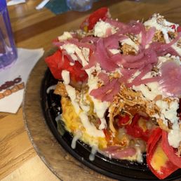 Chicken tinga nachos