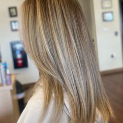 Salon Cora - Balayage/Custom Color