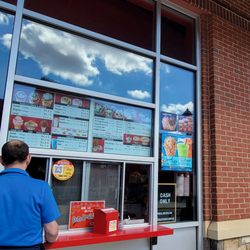 Bruster's Real Ice Cream - There is no inside service only outside windows