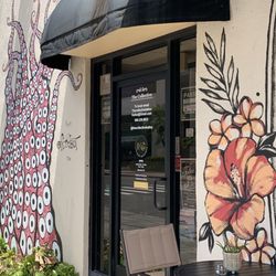 Lilikoi Kitchen - Front of restaurant