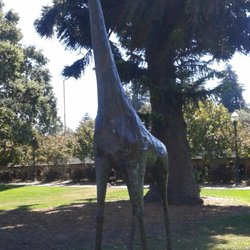 Leon The Giraffe Statue
