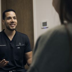 Coastal Eye - Dr. Perdomo consultation