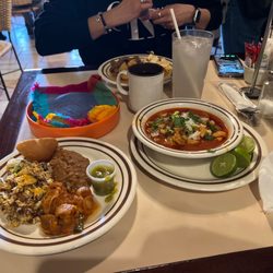 Las Cabañitas - Breakfast just in time will also catch lunch