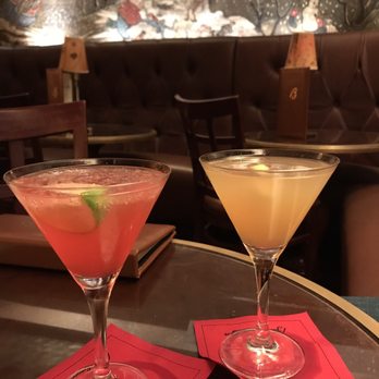 Bemelmans Bar - Martini time! - Cocktail Bars Near Me - New York, New York