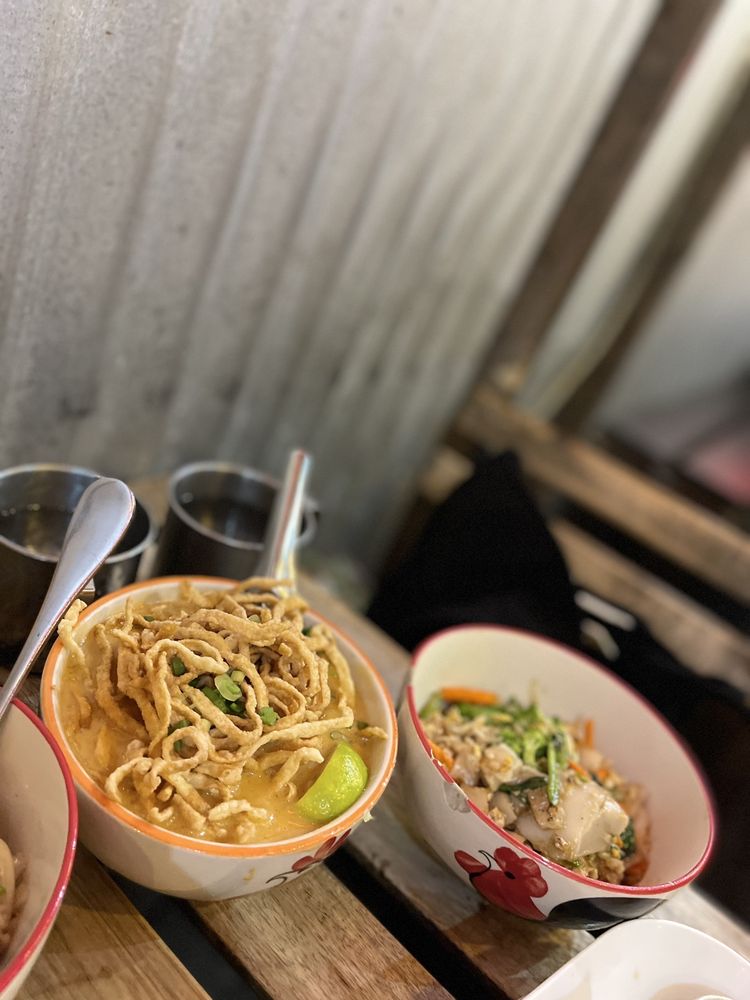 Lung Yai Thai Tapas