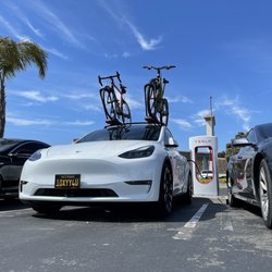 Tesla Supercharger - Five Cities - Charging
