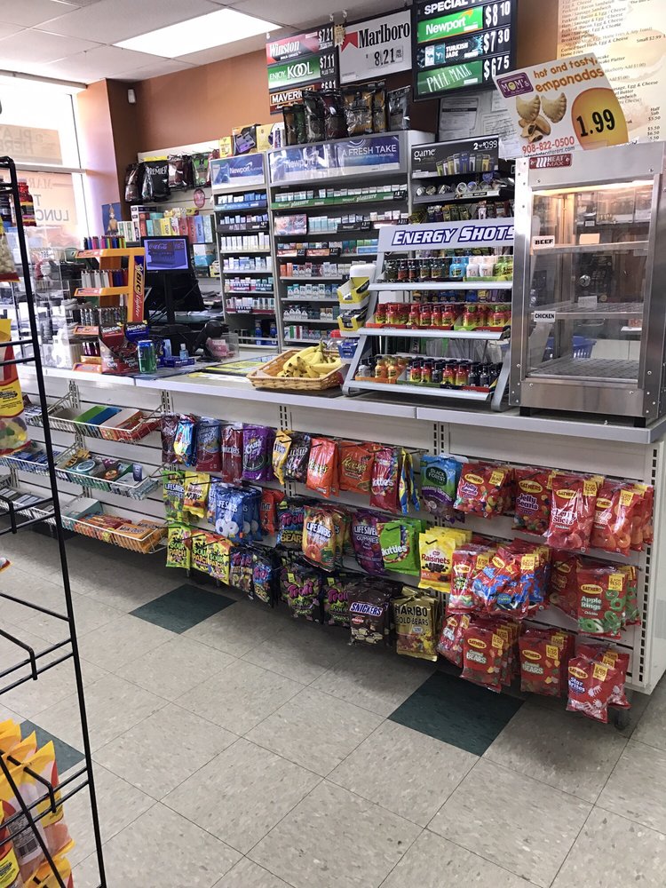 WHITESVILLE MARKET & DELI Updated August 2024 2119 Whitesville Rd