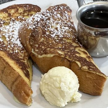 Studio One Cafe - French Toast - Breakfast & Brunch Near Me - Eugene, Oregon