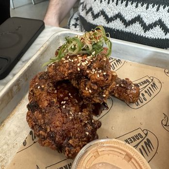 Win Son Bakery - Big chicken box with sweet hot glaze - Taiwanese Near Me - Brooklyn, New York Win Son Bakery - Big chicken box with sweet hot glaze - Taiwanese Near Me - Brooklyn, New York