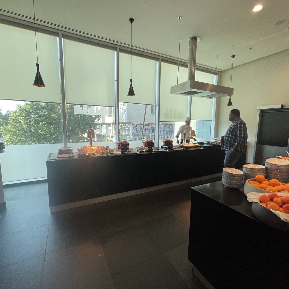 InterContinental Warszawa - Breakfast food - Hotels Near Me - Warszawa, Massachusetts