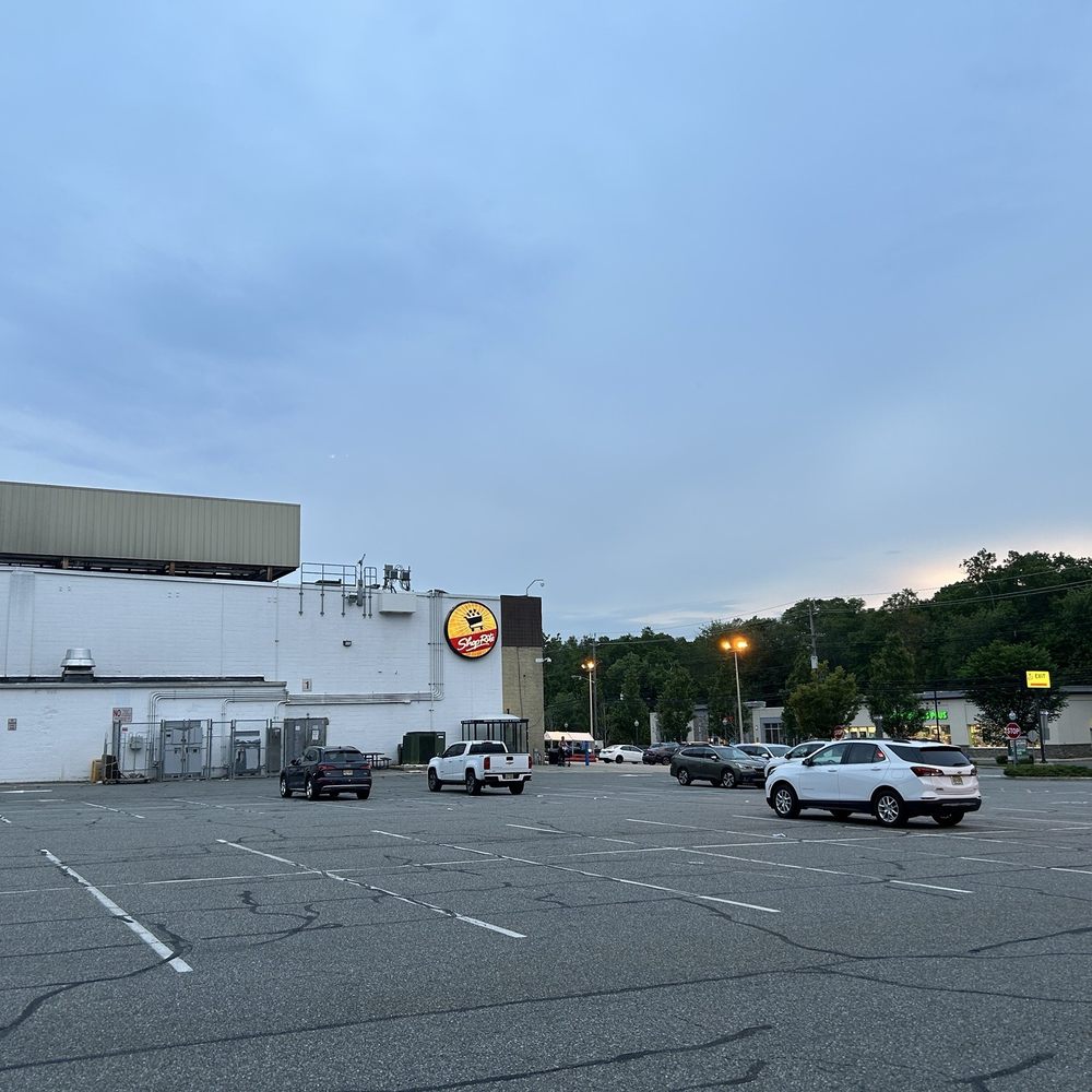 ShopRite - ShopRite is very beautiful and not very crowded - Grocery Near Me - Hillsdale, New Jersey ShopRite - ShopRite is very beautiful and not very crowded - Grocery Near Me - Hillsdale, New Jersey