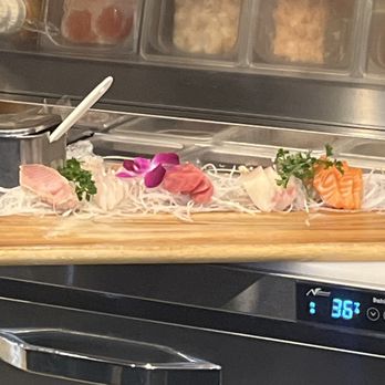 @Sushi - Sashimi 8 pcs Sushi Nigiri Combo - Sushi Bars Near Me - Long Beach, California @Sushi - Sashimi 8 pcs Sushi Nigiri Combo - Sushi Bars Near Me - Long Beach, California