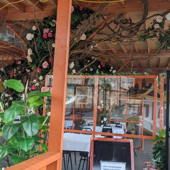 BKNY Thai Restaurant - extended dinning room - Thai Near Me - Bayside, New York BKNY Thai Restaurant - extended dinning room - Thai Near Me - Bayside, New York
