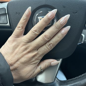 Her Nails & Spa - Nail Salons Near Me - Burke, Virginia