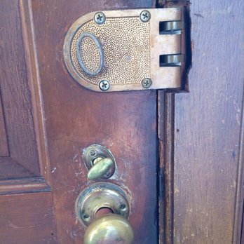 Mr Locksmith - Broken deadbolt - Keys & Locksmiths Near Me Mr Locksmith - Broken deadbolt - Keys & Locksmiths Near Me