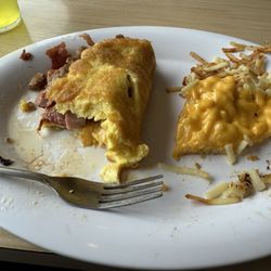 Huddle House - Got my meat lovers omelette it was overcooked with the egg on top. Hashbrowns were cold.