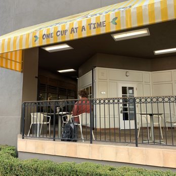 Philz Coffee - Outdoor seating in front - Coffee & Tea Near Me - Pasadena, California Philz Coffee - Outdoor seating in front - Coffee & Tea Near Me - Pasadena, California