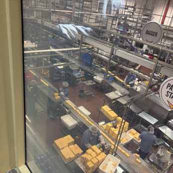Tillamook Creamery - Cheese Shops Near Me - Tillamook, Oregon