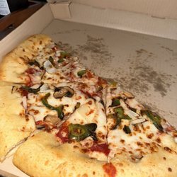 Pizza Hut - Stuffed crust, marinara, onion, mushroom, green pepper
