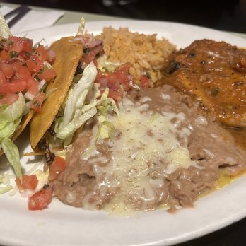 Que Mas Mexican Cafe - Chile Relleno two chicken taco combo - Mexican Near Me - North Las Vegas, Nevada Que Mas Mexican Cafe - Chile Relleno two chicken taco combo - Mexican Near Me - North Las Vegas, Nevada