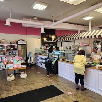 Good Cakes and Bakes - the interior of a bakery - Bakeries Near Me - Detroit, Michigan