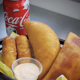 Empanadas de pabellón, pollo, carne y pescado
