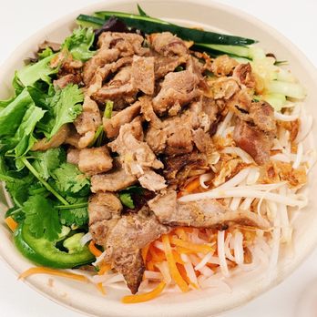 Freshroll - Bowl w lemon grass pork, brown rice, Saigon swag flavor, and Vietnamese vinaigrette! - Pan Asian Near Me - Berkeley, California