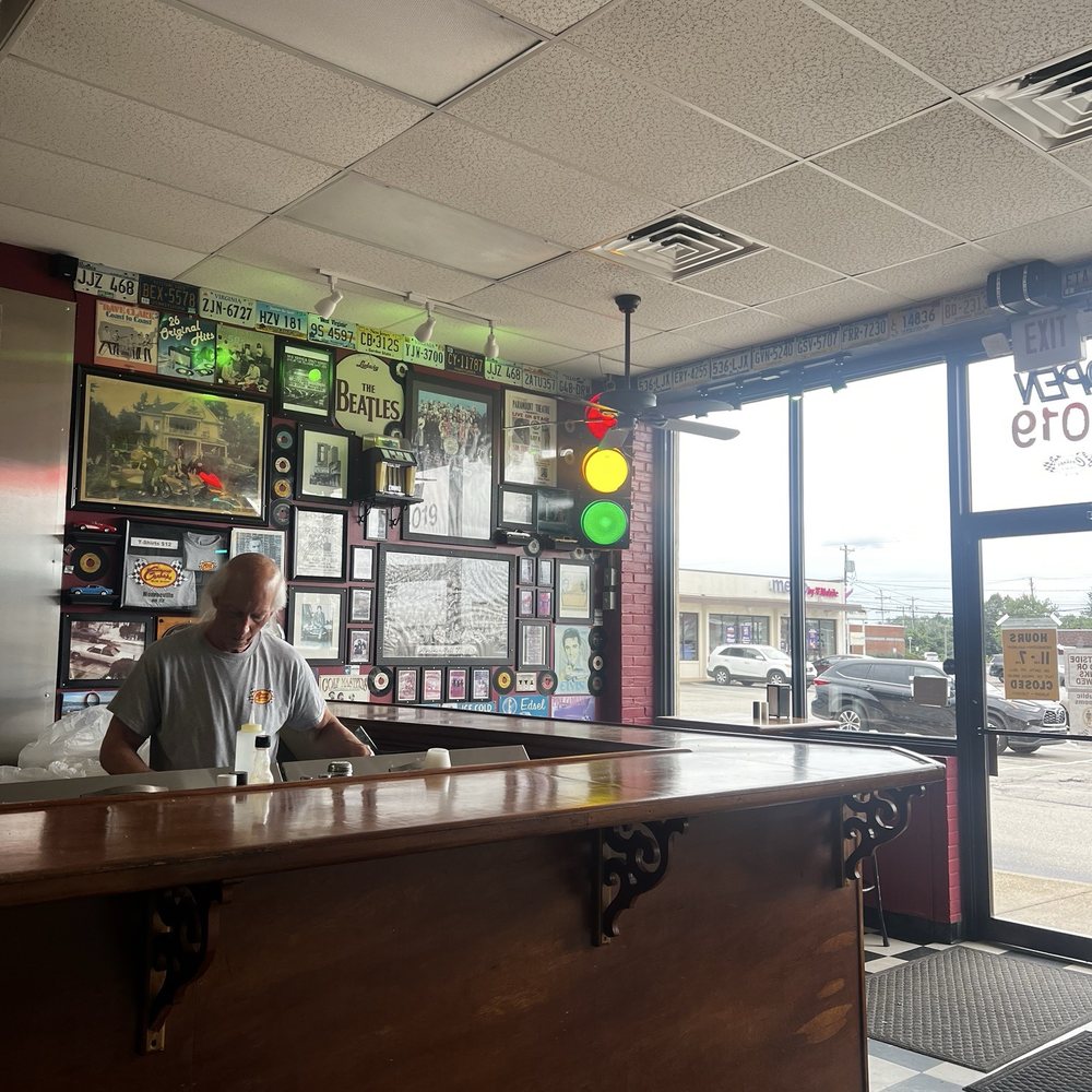 Carhops - Fast Food Near Me - Monroeville, Pennsylvania