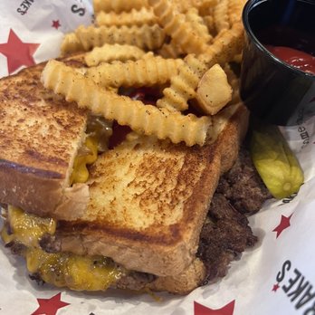 Drake's Leestown - Patty melt & fries - Burgers Near Me - Lexington, Kentucky Drake's Leestown - Patty melt & fries - Burgers Near Me - Lexington, Kentucky