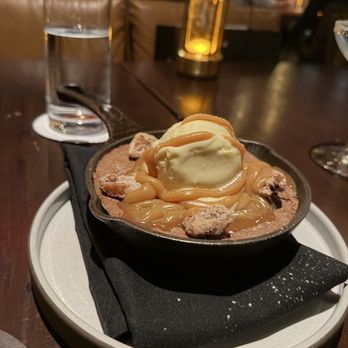 Prime 131 - Hot fudge brownie - Steakhouses Near Me - Houston, Texas