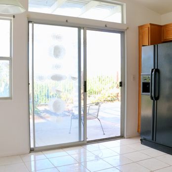King's Painting - Kitchen freshly painted in a durable semi-gloss - Painters Near Me King's Painting - Kitchen freshly painted in a durable semi-gloss - Painters Near Me