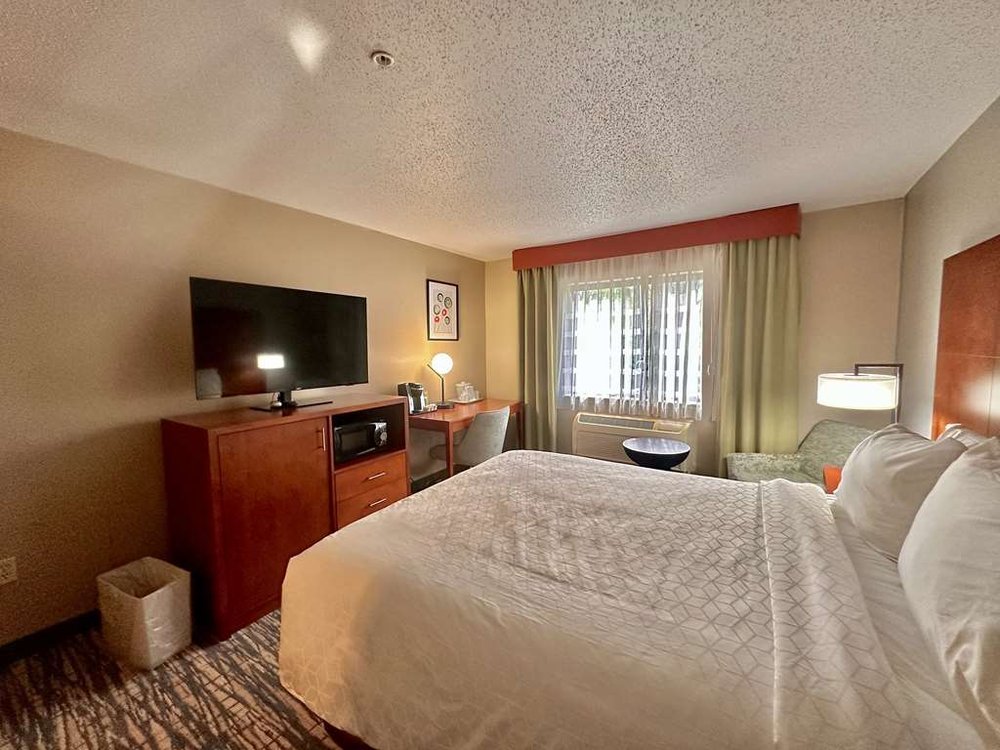 SURESTAY PLUS BY BEST WESTERN FREMONT I69 Updated October 2024 82