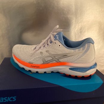 Fleet Feet - Sports Wear Near Me - Carrboro, North Carolina